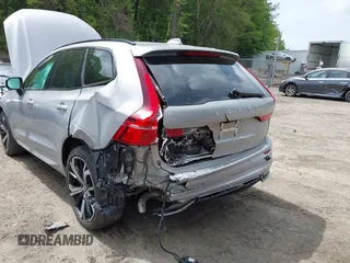 2023 Volvo XC60 Ultimate Dark Theme с VIN YV4062RX5P1347142, выставлен на аукционе IAAI как лот 42370431 с пробегом 19 510 миль миль и . История ставок и продаж доступна на DreamBid. Изображение 6.