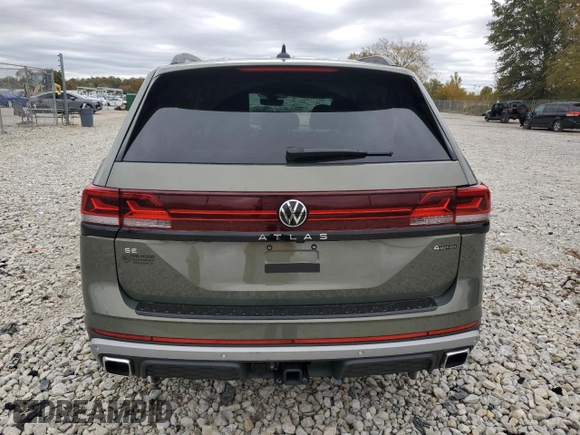 2024 Volkswagen Atlas Peak Edition SE with VIN 1V2CR2CA4RC575859, listed as a Copart auction lot 76310634 with 1,228 mi miles and Salvage title. Bid and sale history available at DreamBid. Image 6.