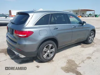 2016 Mercedes-Benz GLC with VIN WDC0G4JB4GF084697, listed as a IAAI auction lot 41929271 with 129,146 mi miles. Bid and sale history available at carsss.com. Image 4.
