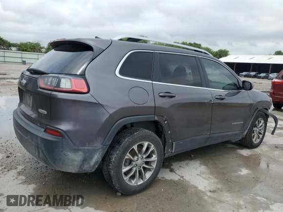 2019 Jeep Cherokee Latitude Plus с VIN 1C4PJLLB9KD186823, выставлен на аукционе Copart как лот 56421145 с пробегом 175 542 миль миль и Списание • Salvage title. История ставок и продаж доступна на DreamBid. Изображение 3.