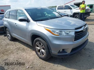 2014 Toyota Highlander XLE z VIN 5TDKKRFH1ES036742, wystawiony jako IAAI lot #42167218 z przebiegiem 165 837 mil mil oraz . Historia ofert i sprzedaży dostępna na DreamBid. Obrazek 1.
