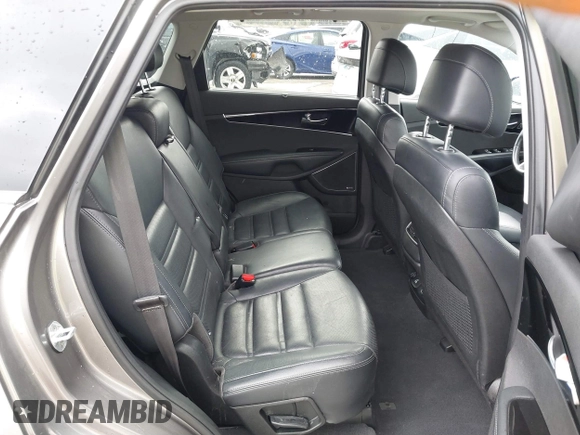 2017 Kia Sorento SXL z VIN 5XYPK4A50HG314022, wystawiony jako IAAI lot #41340327 z przebiegiem 97 130 mil mil oraz . Historia ofert i sprzedaży dostępna na DreamBid. Obrazek 8.