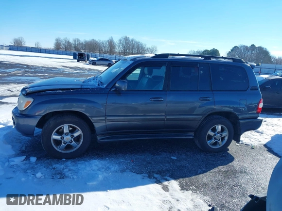 2007 Toyota Land Cruiser with VIN JTEHT05J372107212, listed as a IAAI auction lot 41281746 with 136,460 mi miles. Bid and sale history available at carsss.com. Image 14.