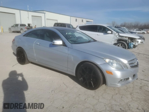 2010 Mercedes-Benz E 350 z VIN WDDKJ5GB4AF048664, wystawiony jako Copart lot #86162314 z przebiegiem Nie podano mil oraz Czysty tytuł • Clean title. Historia ofert i sprzedaży dostępna na DreamBid. Obrazek 4.