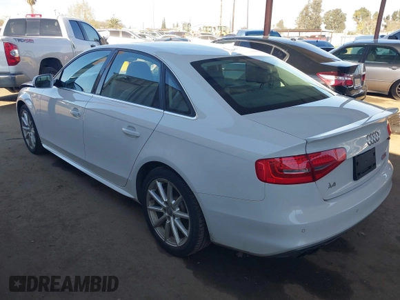 2015 Audi A4 Premium Plus z VIN WAUEFAFL4FN018585, wystawiony jako IAAI lot #41720730 z przebiegiem 65 807 mil mil oraz . Historia ofert i sprzedaży dostępna na DreamBid. Obrazek 3.