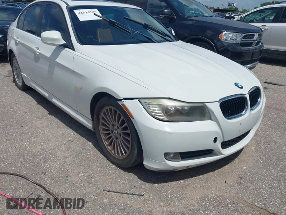2011 BMW 3 Series 328i z VIN WBAPH7G58BNN07149, wystawiony jako IAAI lot #42514285 z przebiegiem 120 534 mil mil oraz . Historia ofert i sprzedaży dostępna na DreamBid. Obrazek 1.