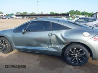 2008 Mitsubishi Eclipse GS z VIN 4A3AK24F28E036454, wystawiony jako IAAI lot #42276489 z przebiegiem 153 707 mil mil oraz . Historia ofert i sprzedaży dostępna na DreamBid. Obrazek 15.