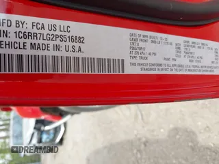 2023 Ram 1500 SLT z VIN 1C6RR7LG2PS516882, wystawiony jako IAAI lot #42018274 z przebiegiem 50 800 mil mil oraz . Historia ofert i sprzedaży dostępna na DreamBid. Obrazek 9.