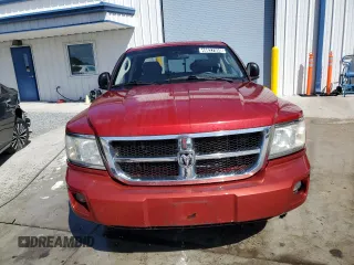 2008 Dodge Dakota SLT z VIN 1D7HW48N08S557814, wystawiony jako Copart lot #46627955 z przebiegiem 145 356 mil mil oraz Czysty tytuł • Clean title. Historia ofert i sprzedaży dostępna na DreamBid. Obrazek 5.
