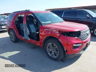 2023 Ford Explorer XLT с VIN 1FMSK7DH1PGA48292, выставлен на аукционе IAAI как лот 42245702 с пробегом 27 183 миль миль и . История ставок и продаж доступна на DreamBid. Изображение 1.