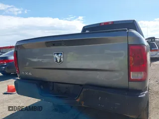 2012 Ram 1500 ST с VIN 1C6RD7FT9CS155605, выставлен на аукционе IAAI как лот 41911524 с пробегом Не указан миль и . История ставок и продаж доступна на DreamBid. Изображение 13.