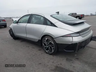 2024 Hyundai Ioniq 6 SEL z VIN KMHM34AC1RA063734, wystawiony jako IAAI lot #41222335 z przebiegiem 3389 mil mil oraz . Historia ofert i sprzedaży dostępna na DreamBid. Obrazek 3.