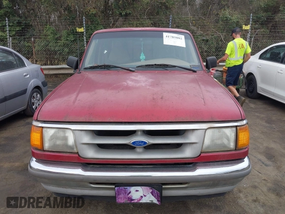 1996 Ford Ranger XL z VIN 1FTCR14A3TPA22615, wystawiony jako IAAI lot #41785002 z przebiegiem 94 455 mil mil oraz . Historia ofert i sprzedaży dostępna na DreamBid. Obrazek 6.