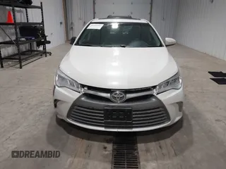 2016 Toyota Camry XSE with VIN 4T1BK1FK0GU570869, listed as a IAAI auction lot 41316617 with 71,425 mi miles. Bid and sale history available at carsss.com. Image 12.