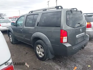 2005 Nissan Pathfinder SE with VIN 5N1AR18U55C760465, listed as a IAAI auction lot 41827578 with 236,946 mi miles. Bid and sale history available at carsss.com. Image 3.