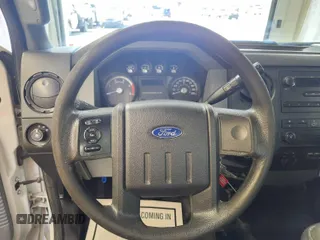 2014 Ford F-250 XL z VIN 1FTBF2BT1EEB13220, wystawiony jako IAAI lot #42400696 z przebiegiem 105 361 mil mil oraz . Historia ofert i sprzedaży dostępna na DreamBid. Obrazek 1.