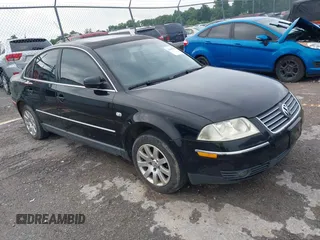 2003 Volkswagen Passat GLS z VIN WVWPD63B73P096966, wystawiony jako IAAI lot #42609783 z przebiegiem 185 845 mil mil oraz . Historia ofert i sprzedaży dostępna na DreamBid. Obrazek 1.