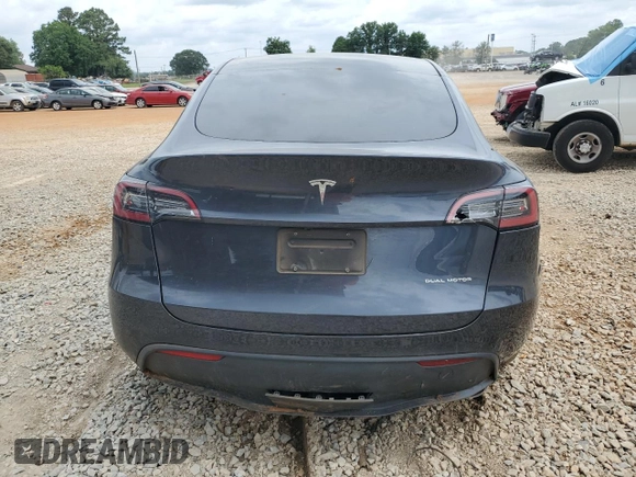 2024 Tesla Model Y Long Range с VIN 7SAYGDEE8RA243340, выставлен на аукционе Copart как лот 60527745 с пробегом 17 307 миль миль и Списание • Salvage title. История ставок и продаж доступна на DreamBid. Изображение 6.