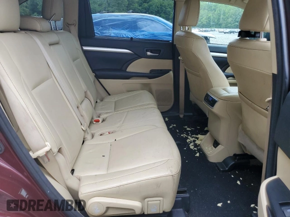 2018 Toyota Highlander SE with VIN 5TDJZRFH4JS905514, listed as a Copart auction lot 61064085 with 83,598 mi miles and Salvage title. Bid and sale history available at DreamBid. Image 11.