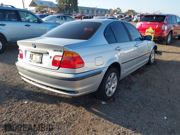1999 BMW 3 Series 323i with VIN WBAAM3335XFP60154, listed as a IAAI auction lot 41593866 with 189,367 mi miles. Bid and sale history available at carsss.com. Image 4.