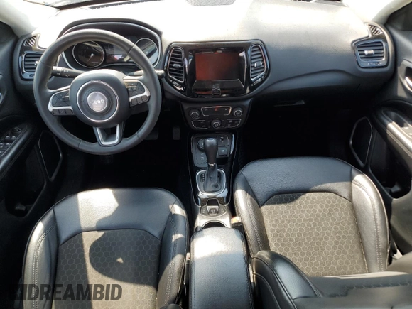 2021 Jeep Compass Altitude с VIN 3C4NJDBB0MT558948, выставлен на аукционе Copart как лот 57182965 с пробегом 73 644 миль миль и Списание • Salvage title. История ставок и продаж доступна на DreamBid. Изображение 8.