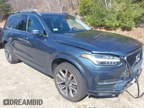 2018 Volvo XC90 Momentum with VIN YV4102PK7J1351715, listed as a IAAI auction lot 41901889 with 97,513 mi miles. Bid and sale history available at carsss.com. Image 1.