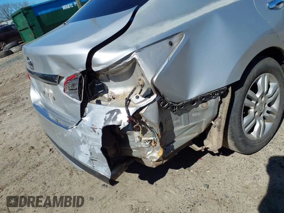 2016 Nissan Altima SV with VIN 1N4AL3AP0GC196108, listed as a IAAI auction lot 41663494 with 129,944 mi miles and . Bid and sale history available at DreamBid. Image 6.