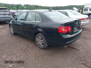 2005 Volkswagen Jetta 2.5L with VIN 3VWDF71K65M641809, listed as a IAAI auction lot 42230703 with 215,996 mi miles and . Bid and sale history available at DreamBid. Image 3.