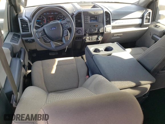 2019 Ford F-350 XL z VIN 1FT8W3DTXKEE56245, wystawiony jako Copart lot #50931435 z przebiegiem 103 396 mil mil oraz Czysty tytuł • Clean title. Historia ofert i sprzedaży dostępna na DreamBid. Obrazek 8.