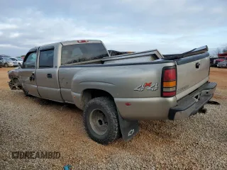 2002 Chevrolet Silverado 3500 LT with VIN 1GCJK33152F107596, listed as a Copart auction lot 82113704 with 194,341 mi miles and Salvage Title. Bid and sale history available at carsss.com. Image 2.