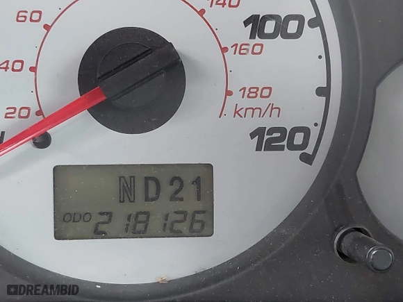 2001 Ford Escape XLT with VIN 1FMCU03101KC25039, listed as a IAAI auction lot 41900122 with 218,126 mi miles. Bid and sale history available at carsss.com. Image 7.