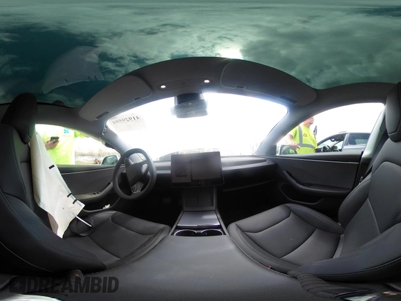 2025 Tesla Model 3 Long Range z VIN 5YJ3E1EAXSF929042, wystawiony jako IAAI lot #41929594 z przebiegiem 116 mil mil oraz . Historia ofert i sprzedaży dostępna na DreamBid. Obrazek 23.