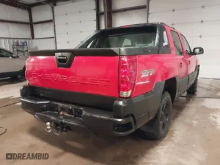 2006 Chevrolet Avalanche Z71 with VIN 3GNEK12Z36G125541, listed as a IAAI auction lot 41573253 with 324,905 mi miles. Bid and sale history available at carsss.com. Image 4.