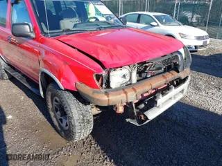 2000 Nissan Xterra XE with VIN 5N1ED28Y1YC542522, listed as a IAAI auction lot 41667170 with 262,204 mi miles. Bid and sale history available at carsss.com. Image 6.