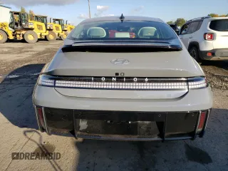2023 Hyundai Ioniq 6 Preferred z VIN KMHM34ACXPA022600, wystawiony jako Copart lot #75378813 z przebiegiem 3119 mil mil oraz . Historia ofert i sprzedaży dostępna na DreamBid. Obrazek 6.