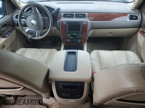 2011 Chevrolet Suburban LT z VIN 1GNSKJE39BR161772, wystawiony jako Copart lot #57075955 z przebiegiem Nie podano mil oraz Czysty tytuł • Clean title. Historia ofert i sprzedaży dostępna na DreamBid. Obrazek 8.