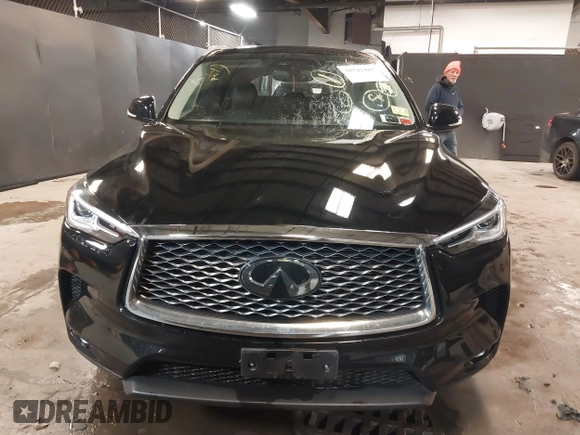 2021 Infiniti QX50 Luxe z VIN 3PCAJ5BB2MF120371, wystawiony jako IAAI lot #38543489 z przebiegiem 14 942 mil mil oraz . Historia ofert i sprzedaży dostępna na DreamBid. Obrazek 12.