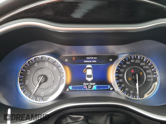 2015 Chrysler 200 C with VIN 1C3CCCCG3FN520434, listed as a Copart auction lot 50117965 with 160,705 mi miles and Clean Title. Bid and sale history available at DreamBid. Image 9.