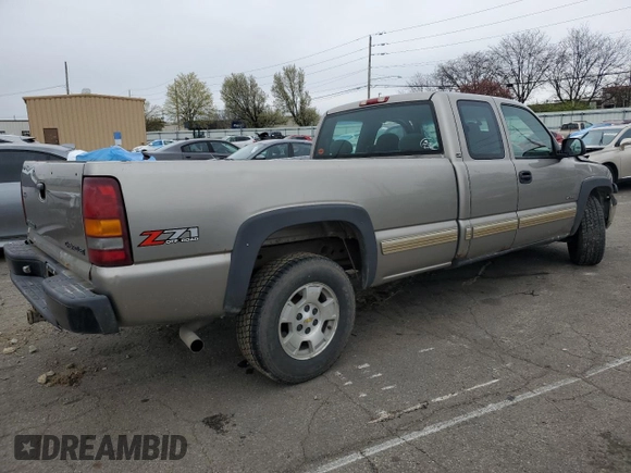 2001 Chevrolet Silverado 1500 LS with VIN 1GCEK19T51E153223, listed as a Copart auction lot 52352725 with 148,608 mi miles and Salvage Title. Bid and sale history available at carsss.com. Image 3.