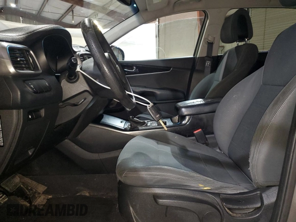 2016 Kia Sorento LX with VIN 5XYPG4A36GG186464, listed as a Copart auction lot 50927305 with 268,846 mi miles and Salvage Title. Bid and sale history available at carsss.com. Image 7.