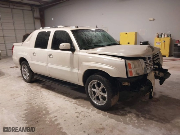 2005 Cadillac Escalade EXT with VIN 3GYEK62N65G222485, listed as a IAAI auction lot 41409741 with 228,916 mi miles. Bid and sale history available at carsss.com. Image 1.