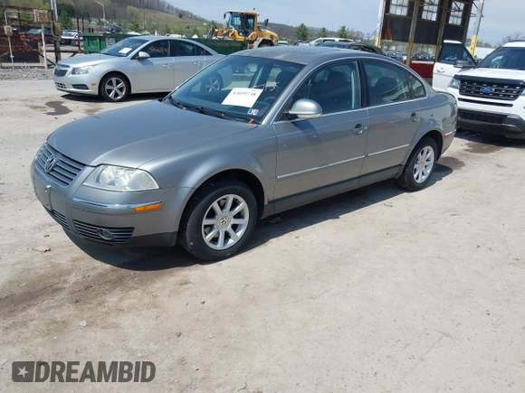 2004 Volkswagen Passat GLS z VIN WVWPD63BX4P205115, wystawiony jako IAAI lot #42039738 z przebiegiem 195 817 mil mil oraz . Historia ofert i sprzedaży dostępna na DreamBid. Obrazek 2.