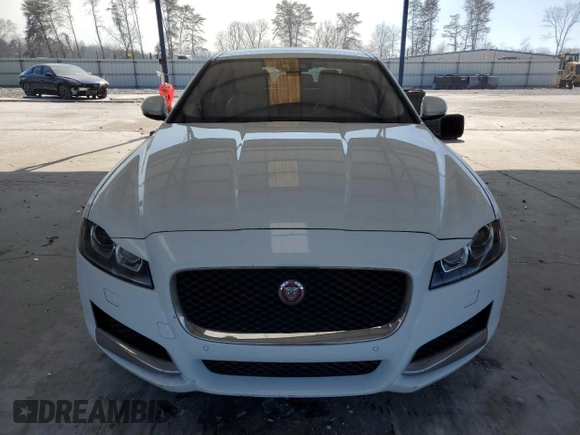 2016 Jaguar XF 35t Prestige with VIN SAJBE4BV9GCY02678, listed as a Copart auction lot 46582545 with 49,529 mi miles and Salvage Title. Bid and sale history available at carsss.com. Image 5.