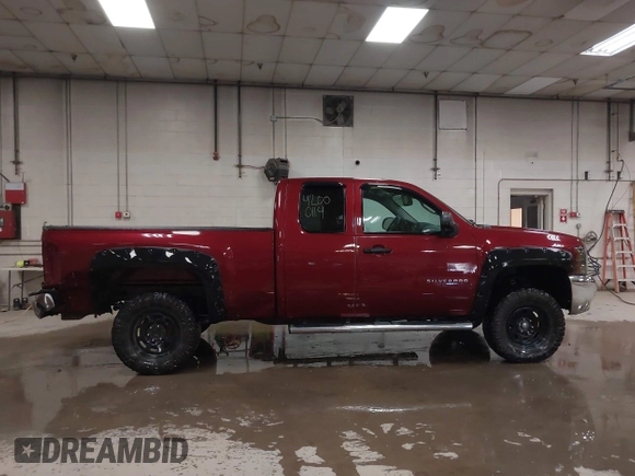 2013 Chevrolet Silverado 1500 LT with VIN 1GCRKSE76DZ273139, listed as a IAAI auction lot 42000114 with 199,155 mi miles and . Bid and sale history available at DreamBid. Image 14.