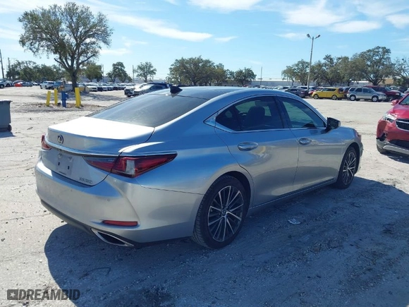 2022 Lexus ES with VIN 58ADZ1B18NU121477, listed as a IAAI auction lot 41434448 with 28,655 mi miles. Bid and sale history available at carsss.com. Image 4.