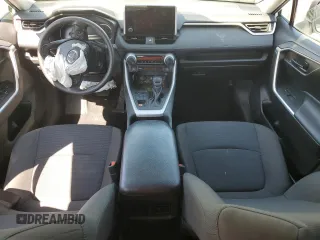 2023 Toyota RAV4 LE z VIN 2T3G1RFV6PC329344, wystawiony jako Copart lot #52164075 z przebiegiem Nie podano mil oraz Szkoda całkowita • Salvage title. Historia ofert i sprzedaży dostępna na DreamBid. Obrazek 8.