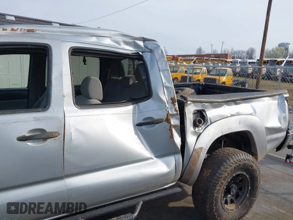 2007 Toyota Tacoma with VIN 5TELU42N37Z324958, listed as a IAAI auction lot 41791440 with 341,622 mi miles and . Bid and sale history available at DreamBid. Image 12.