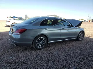 2016 Mercedes-Benz C 300 with VIN 55SWF4JB7GU109002, listed as a Copart auction lot 58001245 with 109,289 mi miles and Salvage title. Bid and sale history available at DreamBid. Image 3.