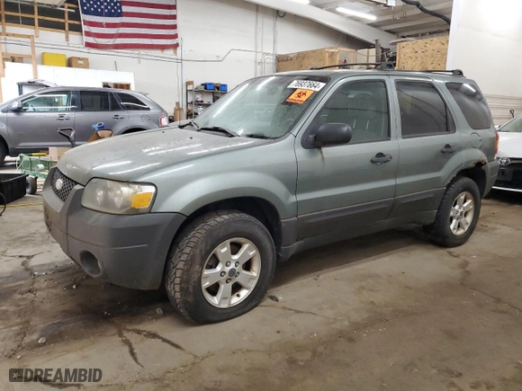 2007 Ford Escape XLT with VIN 1FMYU93157KB79100, listed as a Copart auction lot 76937664 with 164,548 mi miles and Non Repairable. Bid and sale history available at carsss.com. Image 1.