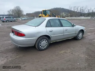 2002 Buick Century Custom with VIN 2G4WS52J921241503, listed as a IAAI auction lot 42016253 with 156,000 mi miles. Bid and sale history available at carsss.com. Image 4.